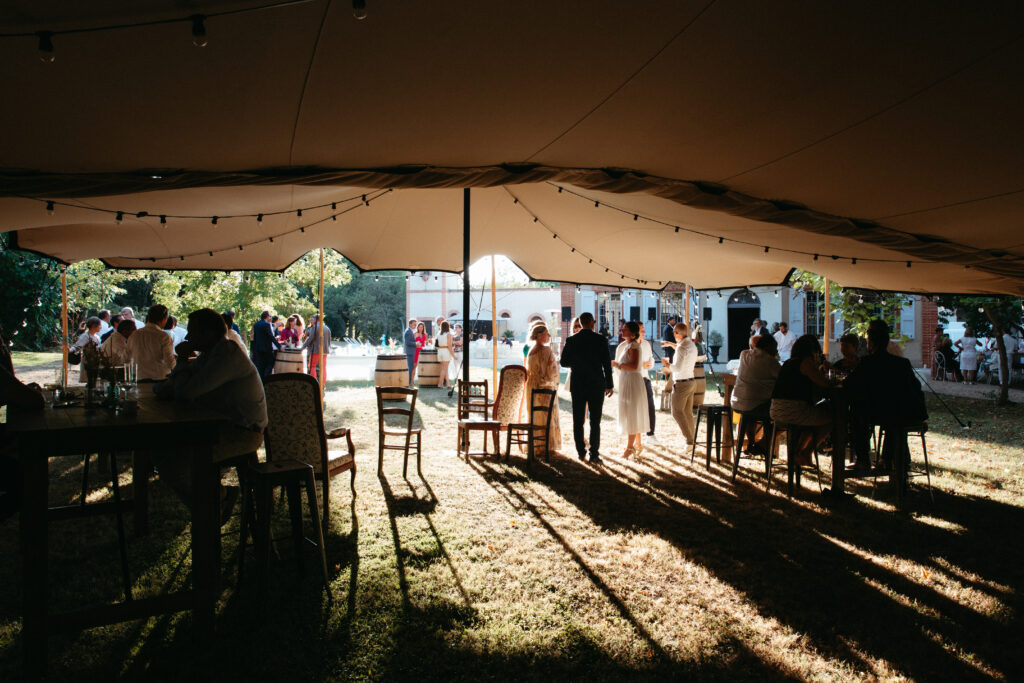 Chaque projet mérite une attention sur mesure. En intérieur comme en plein air, nous vous accompagnons avec rigueur et créativité sur tous types d’événements :